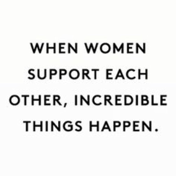 Check out her closet! - Picture 4 of 9